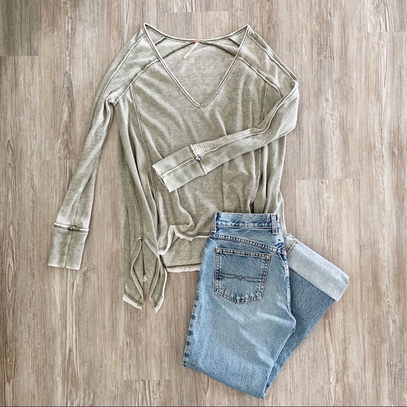 Free People // Thermal Top ✨ - Picture 2 of 4